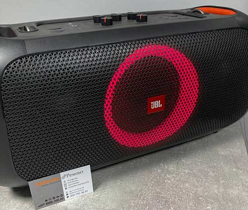 Ремонт JBL PartyBox On The Go не заряджається та не включається